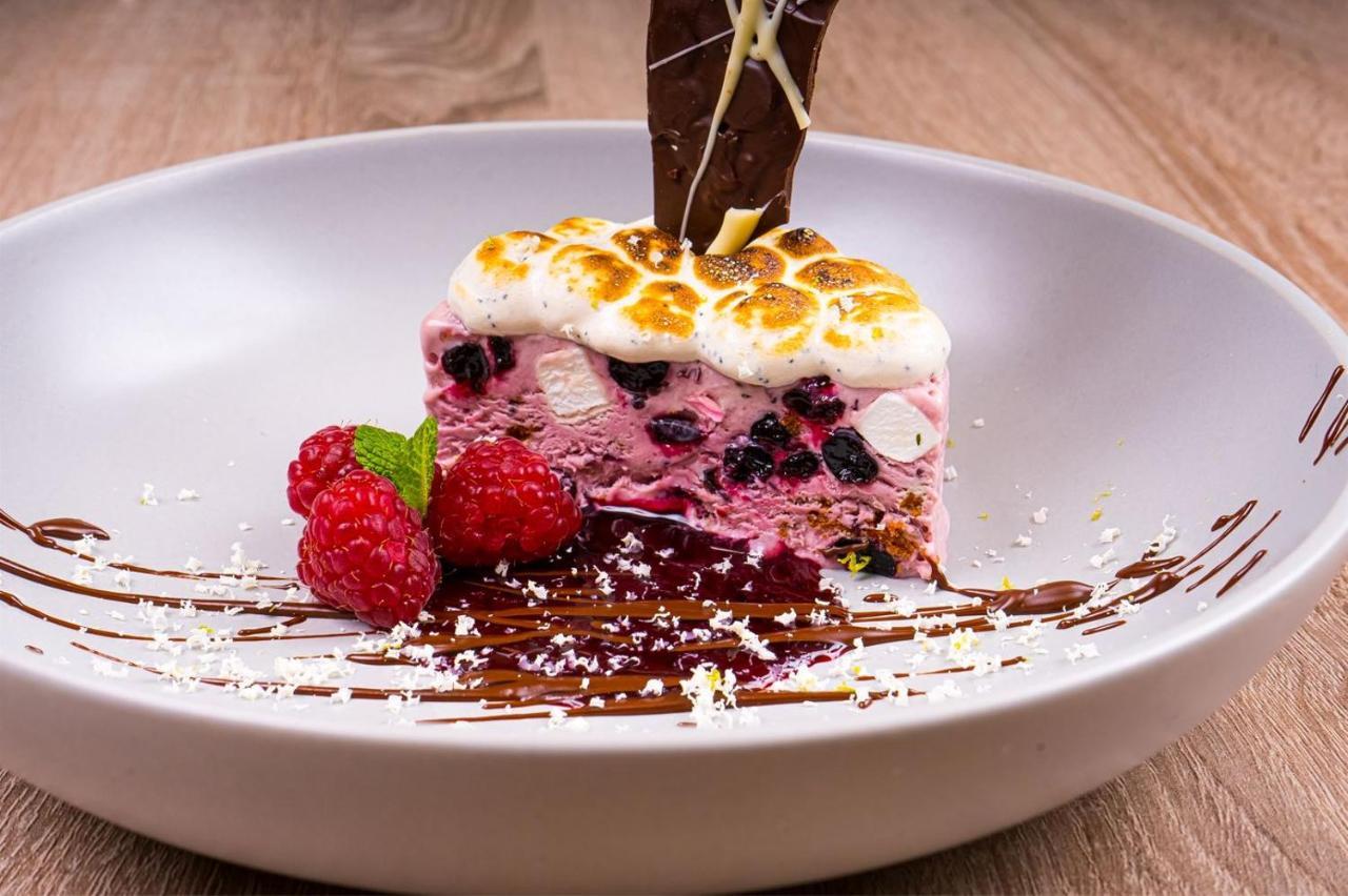 The Fleece Hotel Richmond リッチモンド エクステリア 写真